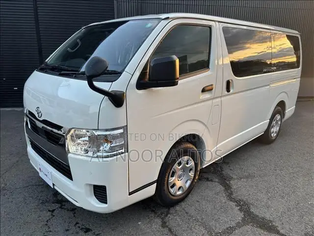 Toyota HiAce 2021 White