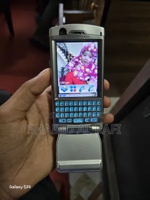 সনি এরিকসন পি৯৯০ সিলভার