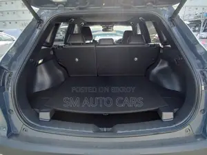 Toyota Corolla Cross 2025 Gray