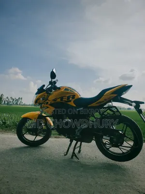 সুজুকি গিক্সার ২০২৪ ইয়েলো