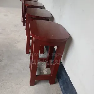 বিক্রির জন্য ২০ পিস কাঠের টুল/চেয়ার - মেহগনি কাঠ