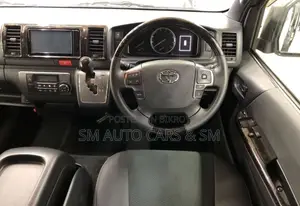 টয়োটা হাইএচ ২০২১ সাদা