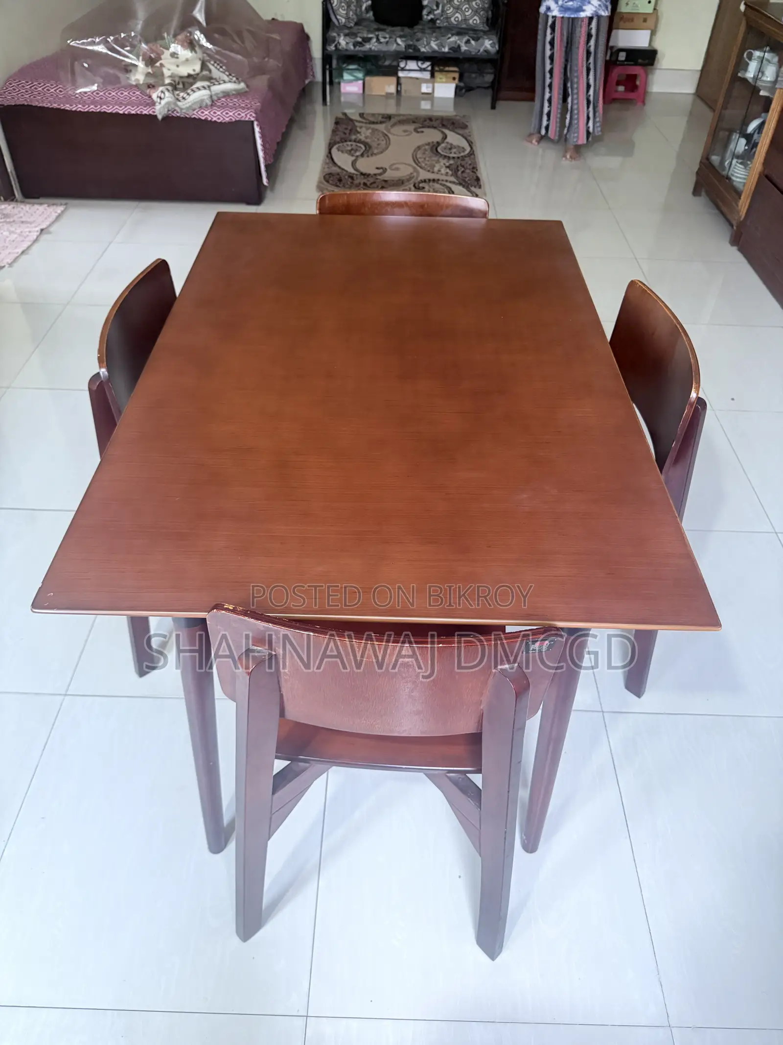 রিগ্যাল ডাইনিং টেবিল ৪টি চেয়ারসহ