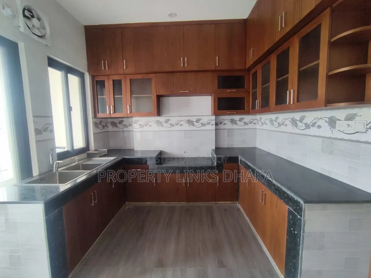 4bdrm Apartment in Gulshan for Rent