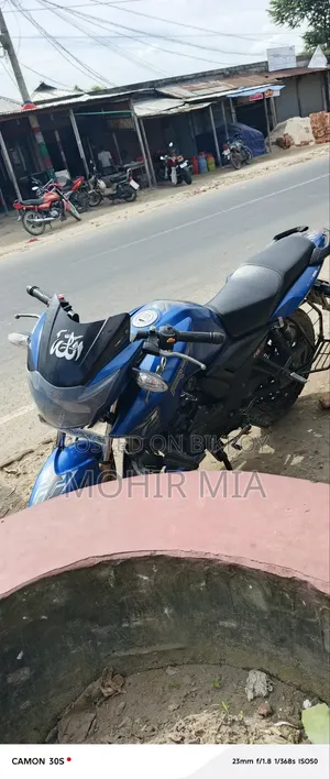 টিভিএস আপাচে আরটিআর ১৬০ ২ভি ২০১৮ নীল