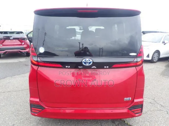 Toyota Noah 2023 Red