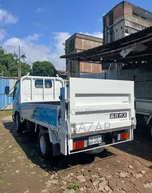 Toyota Dyna Pickup 2013
