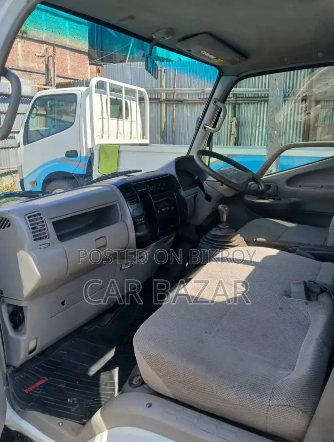 Toyota Dyna Pickup 2013