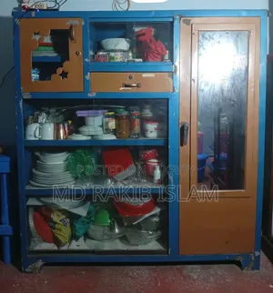 স্টিল শোকেস