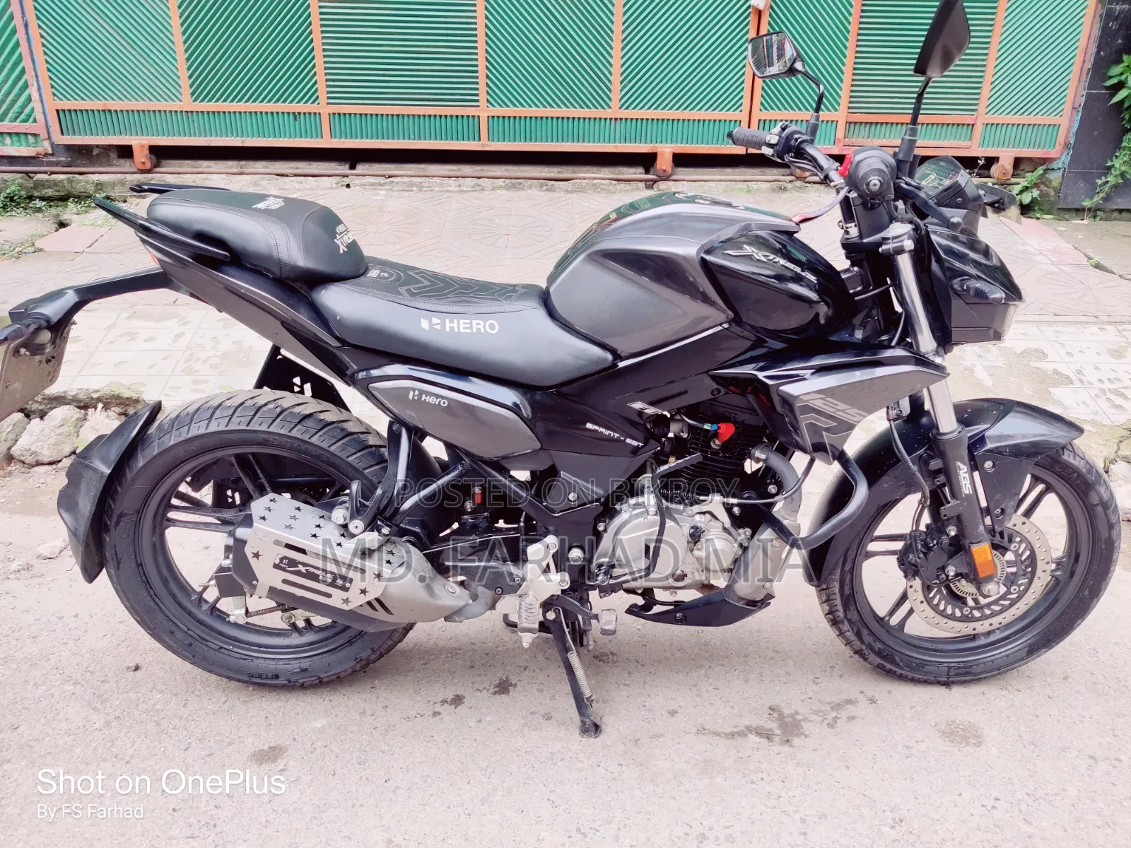 হিরো এক্সট্রিম ১২৫আর ২০২৫ ব্ল্যাক