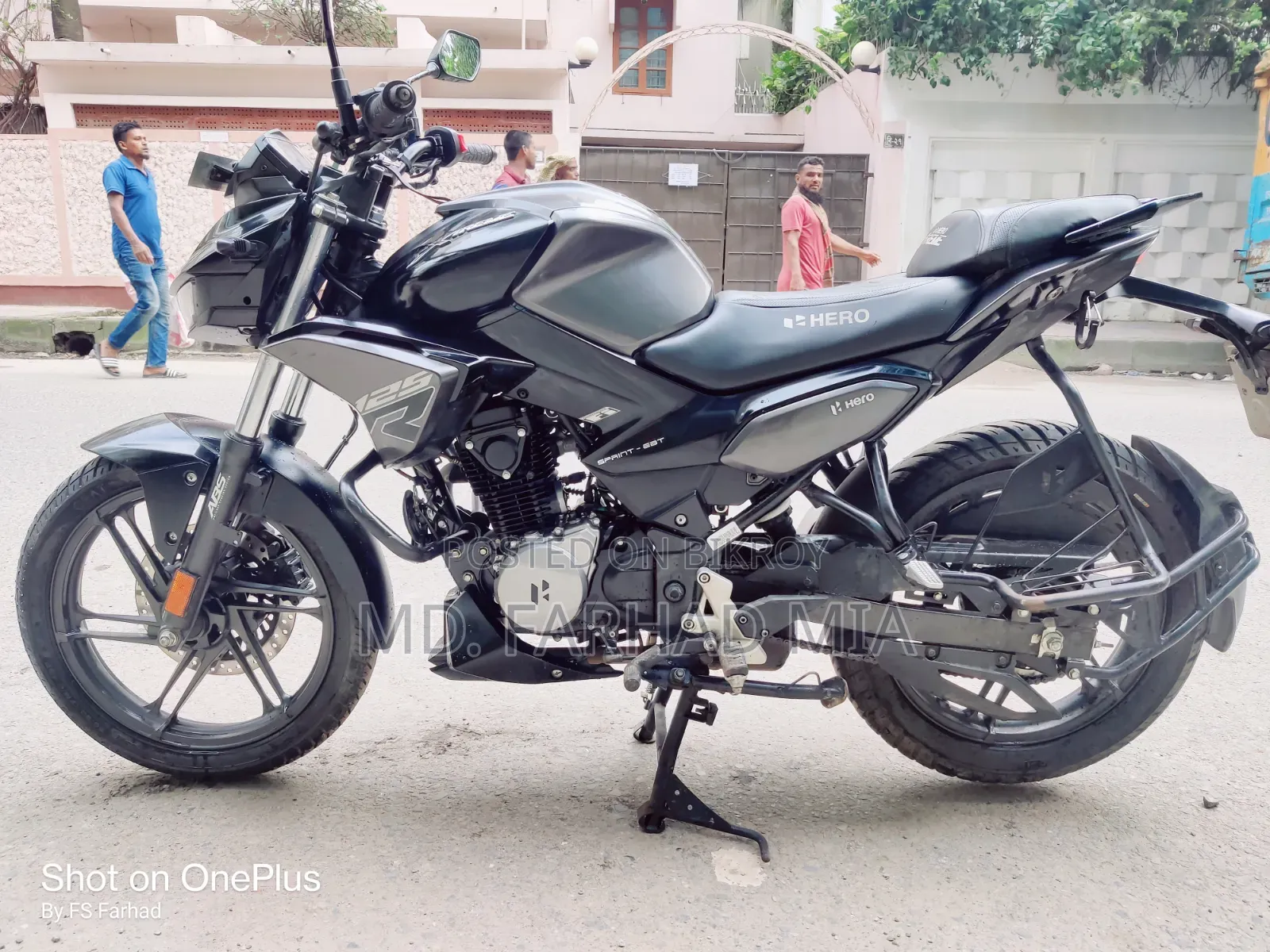 হিরো এক্সট্রিম ১২৫আর ২০২৫ ব্ল্যাক
