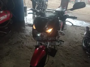 বাজাজ পালসার ১৫০ ২০১৬ ব্ল্যাক