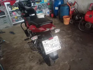 বাজাজ পালসার ১৫০ ২০১৬ ব্ল্যাক