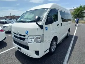 Toyota HiAce 2021 White