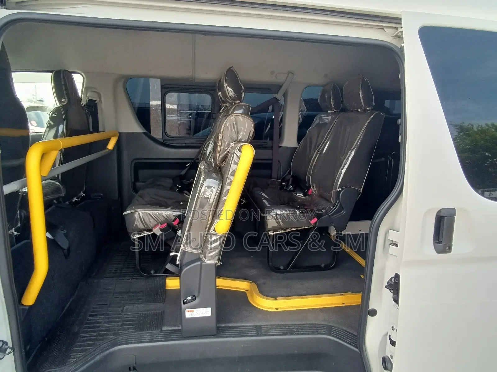 Toyota HiAce 2021 White