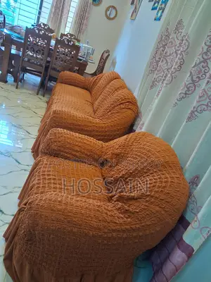 সুন্দর ইলাস্টেন কভারসহ ৫ সিটার সোফা সেট।