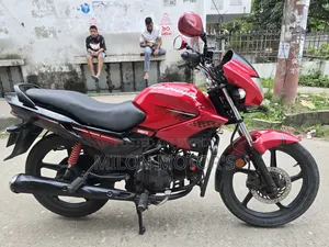 Hero Glamour 2018 Red