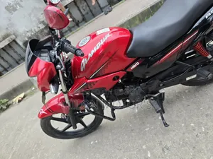 Hero Glamour 2018 Red