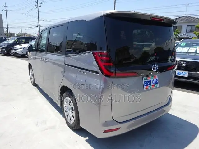 Toyota Noah 2022 Gray