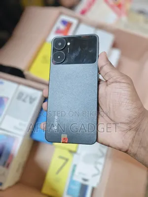 রিয়েলমি ভি৩০ ১২৮ জিবি ব্ল্যাক