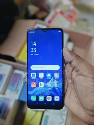 রিয়েলমি ভি৩০ ১২৮ জিবি ব্ল্যাক
