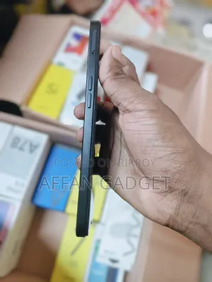 রিয়েলমি ভি৩০ ১২৮ জিবি ব্ল্যাক