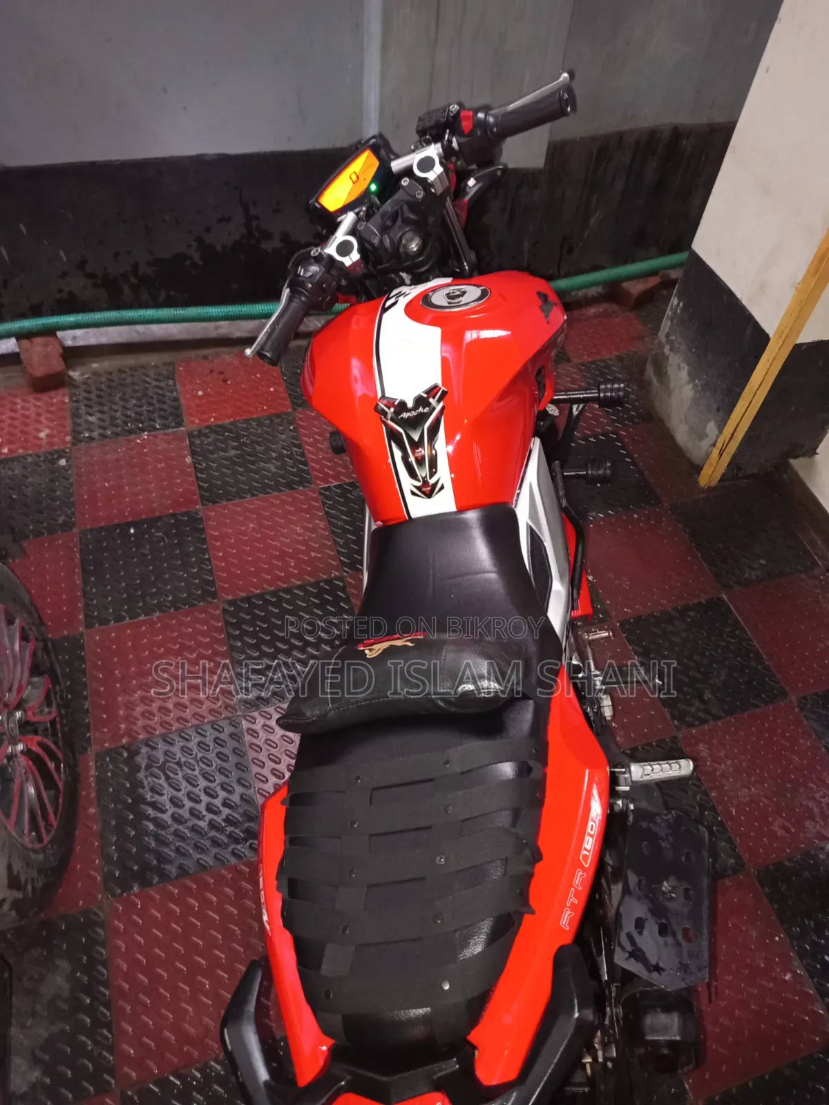 TVS Apache 160 4V 2019 Red