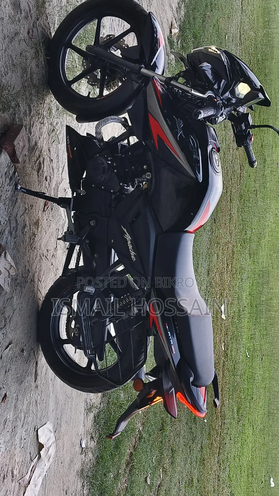 TVS Apache RTR 160 2V 2025 Black