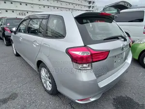 টয়োটা করোল্লা ফিল্ডার ২০২১ সিলভার