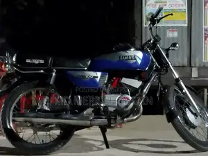 Yamaha 2000 Blue