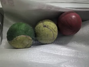 ক্রিকেট বল