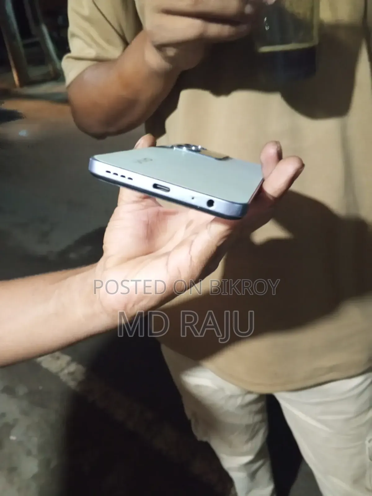 Vivo Y22s 128 GB Gray