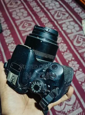 Canon 700D