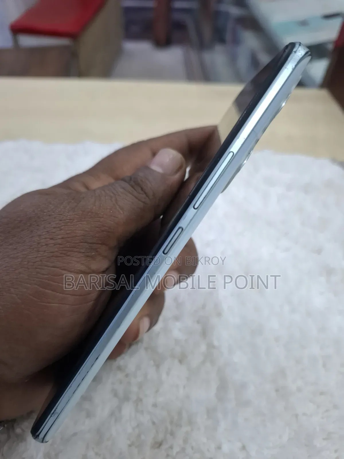 Vivo 128 GB White