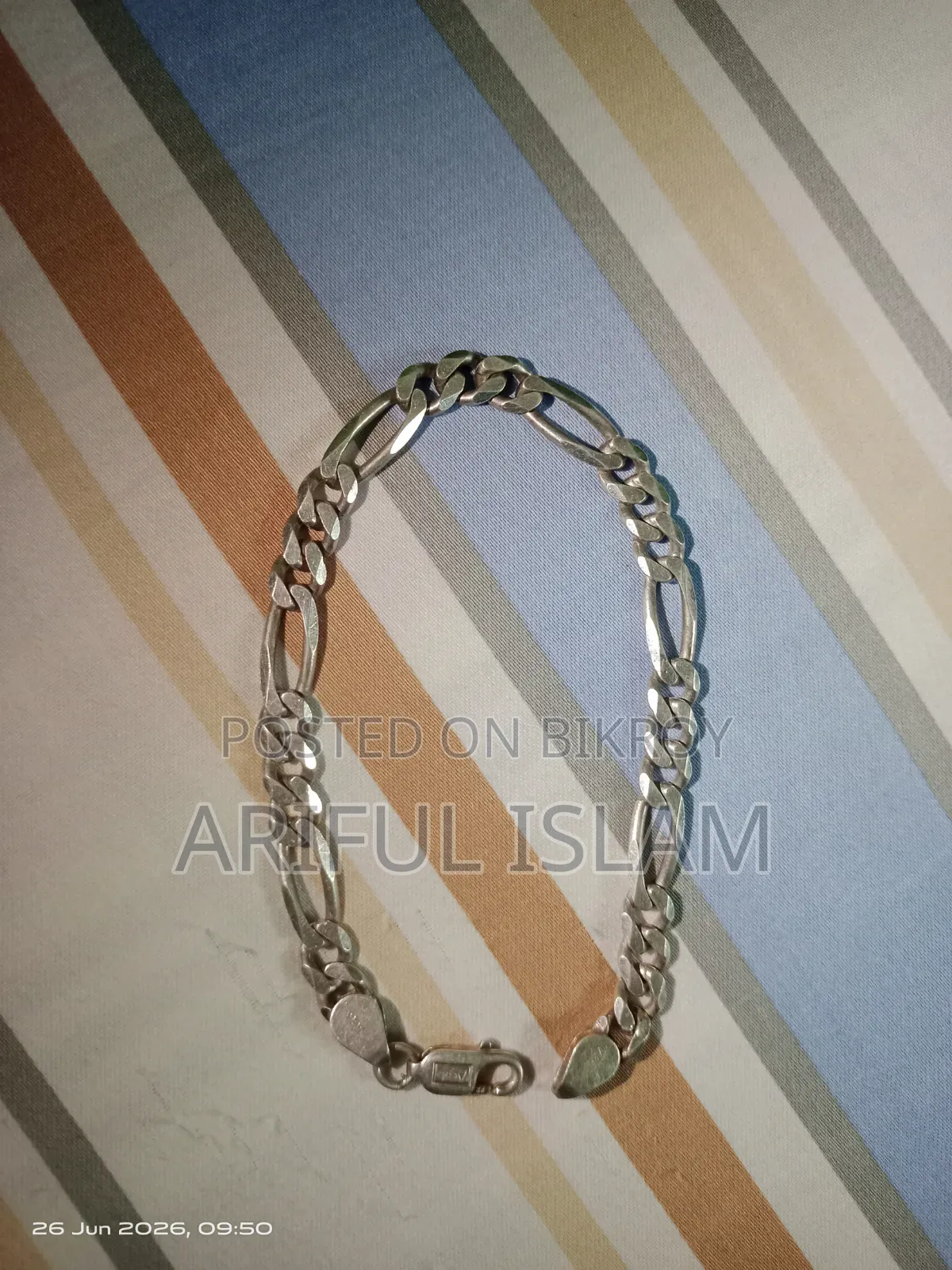 I want to sell this silver bracelet