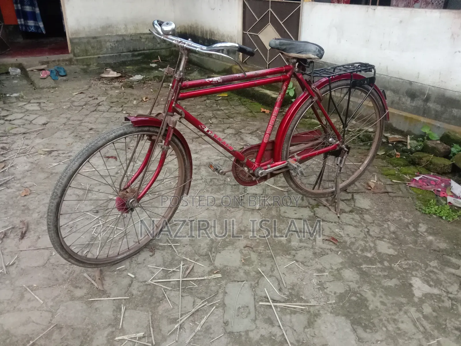 Hero Classic Cycle for Sale (Very Good Condition)