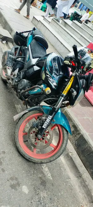 ইয়ামাহা এফজেড ২০১২ কালো