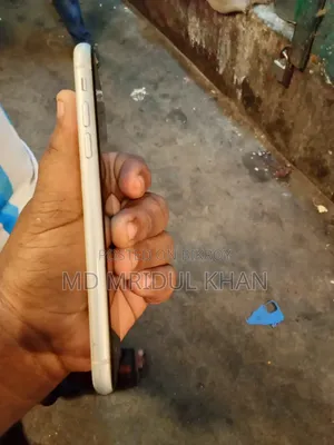 Apple iPhone XR 64 GB White