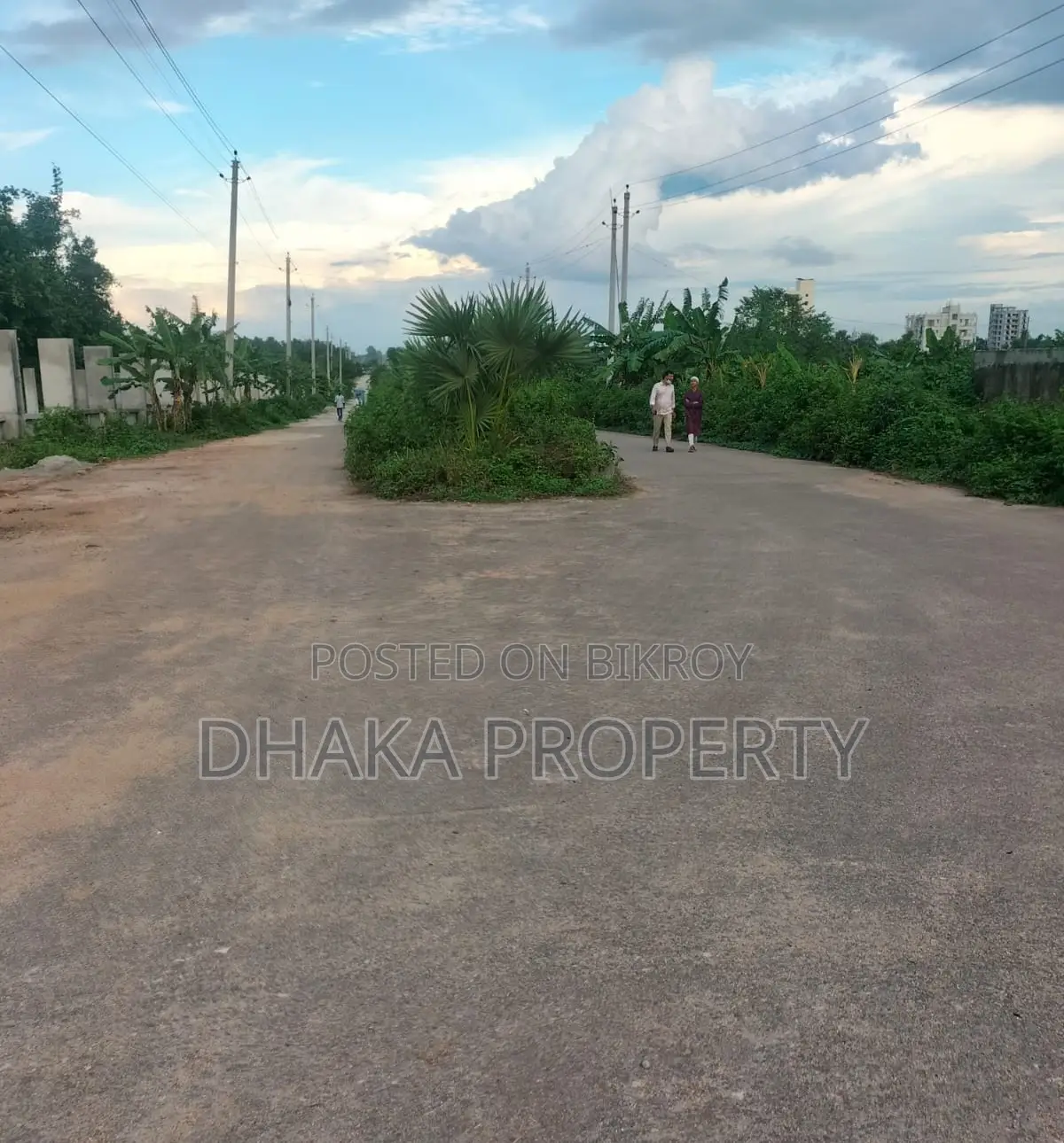 সেক্টর-২০ এ ১০০ ফুট রোড ৫.২৫ কাঠা উত্তরমুখী