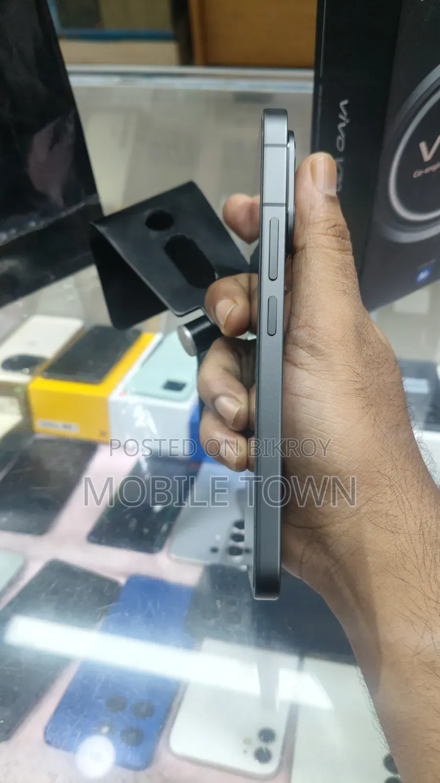 Vivo V70 256 GB Gray