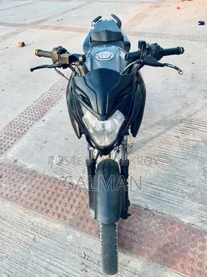 বাজাজ পালসার এনএস ২০০ ২০১৯ সিলভার