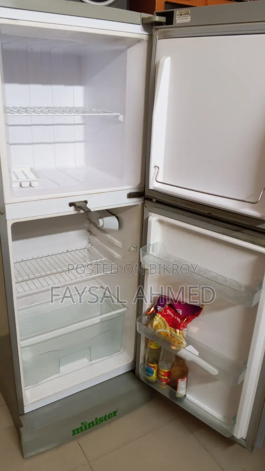 A fridge will be sold, it still looks like new