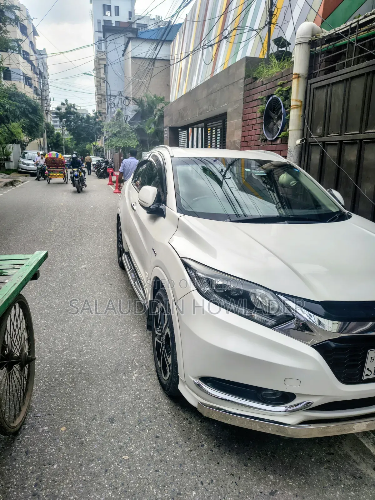 Honda Vezel 1.5 Hybrid 2WD 2015 Pearl