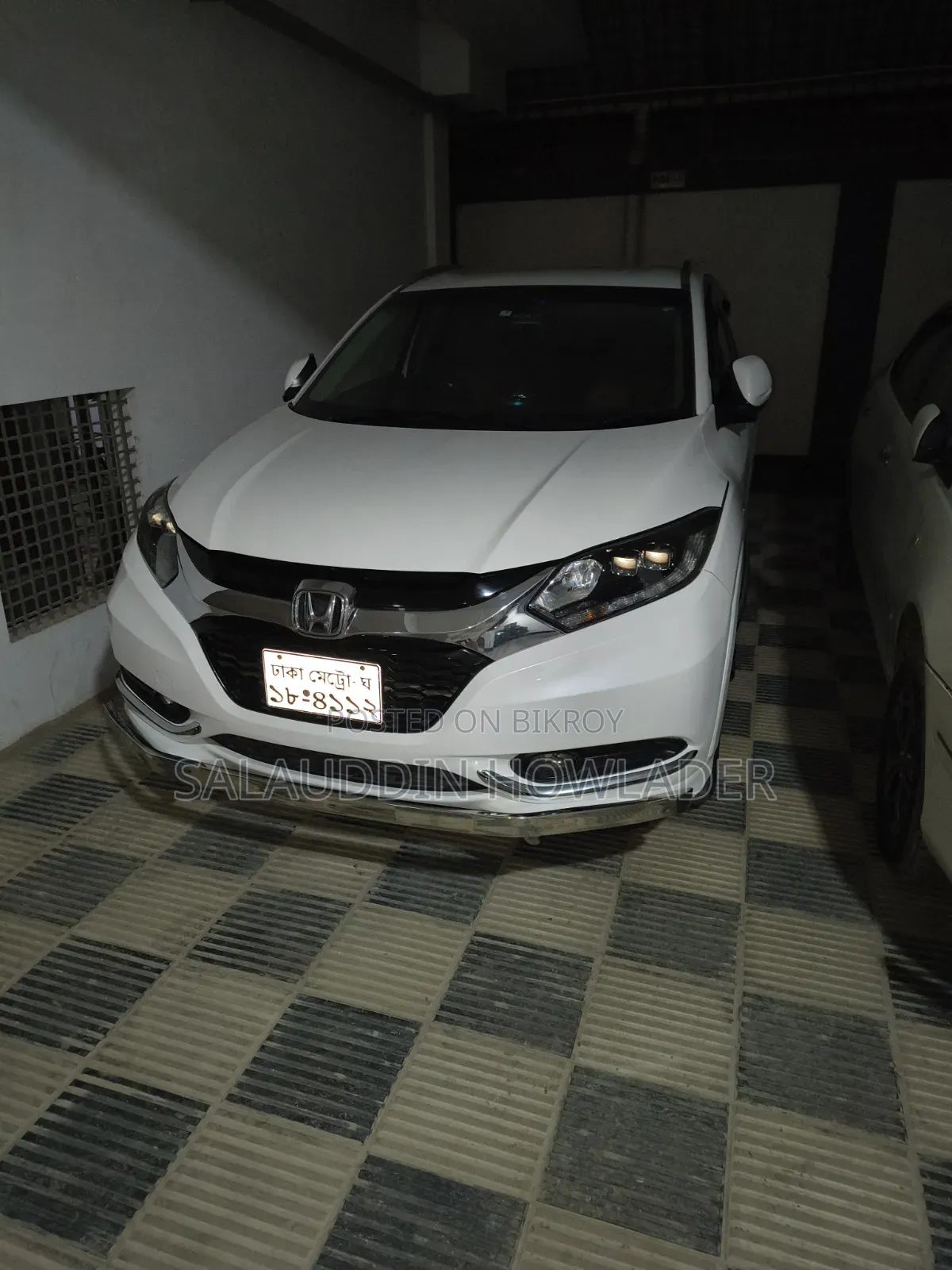Honda Vezel 1.5 Hybrid 2WD 2015 Pearl