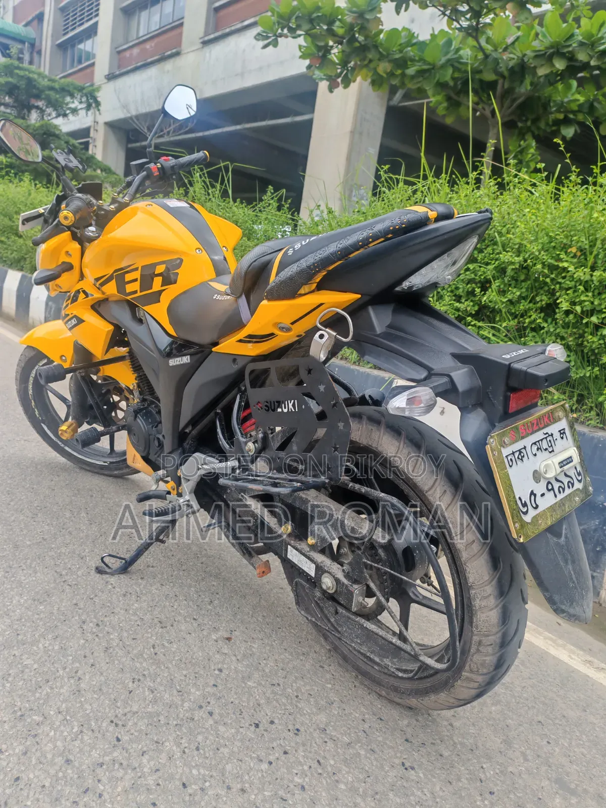 Suzuki Gixxer 2025 Yellow