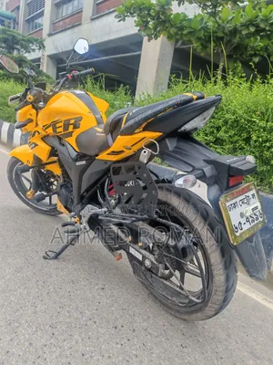 Suzuki Gixxer 2025 Yellow