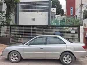 Toyota Carina 1.5 Front-Wheel Drive Sedan 1999 Silver