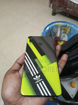 Samsung Galaxy A20 32 GB Black