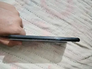 অপ্পো এফ৭ ৬৪ জিবি ব্ল্যাক