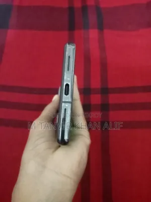 গুগল পিক্সেল ৭ প্রো ১২৮ জিবি ব্ল্যাক